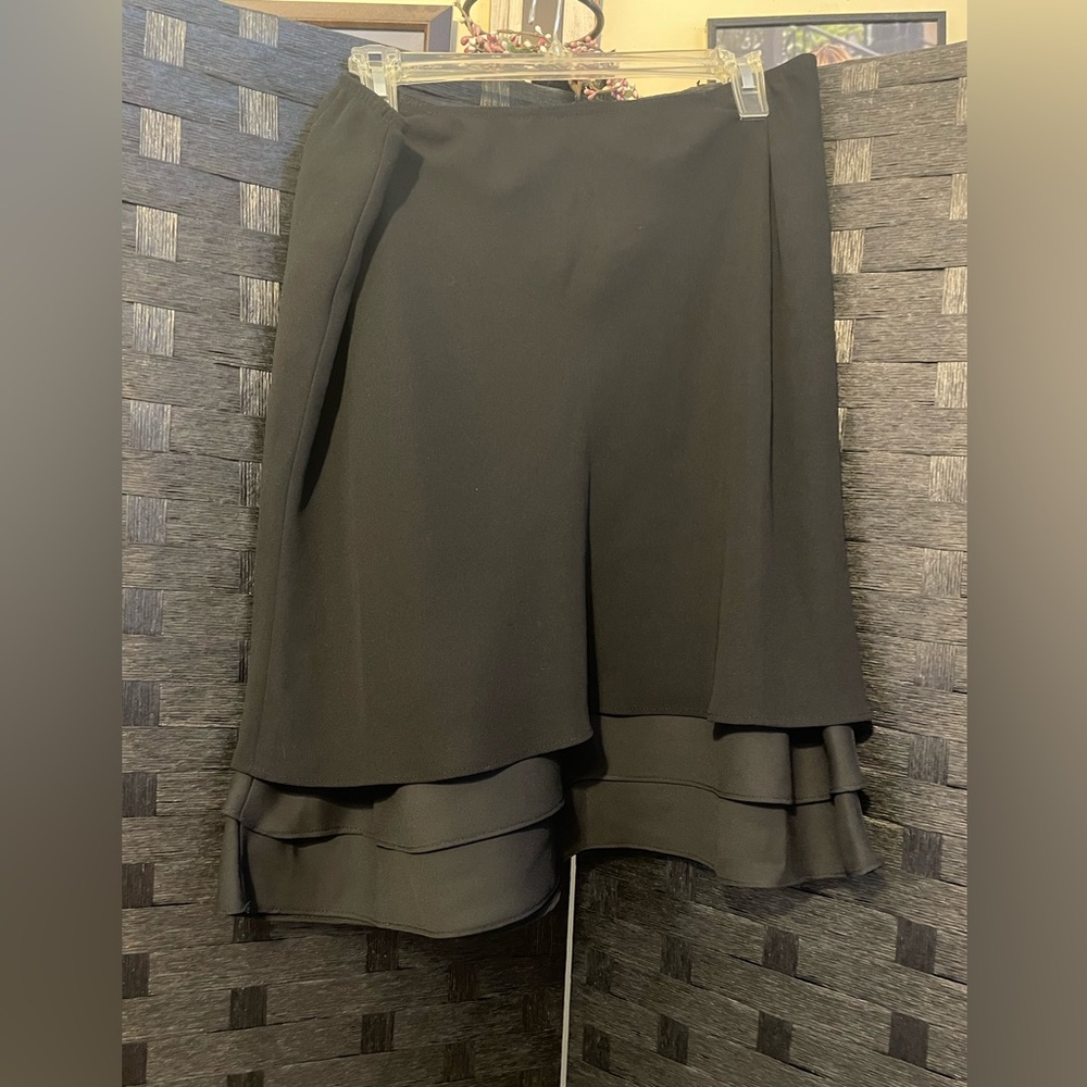 MICHELE Black and Silver Flirty Ruffled layered Hemline Skirt Ladies Size 14 - Picture 2 of 6
